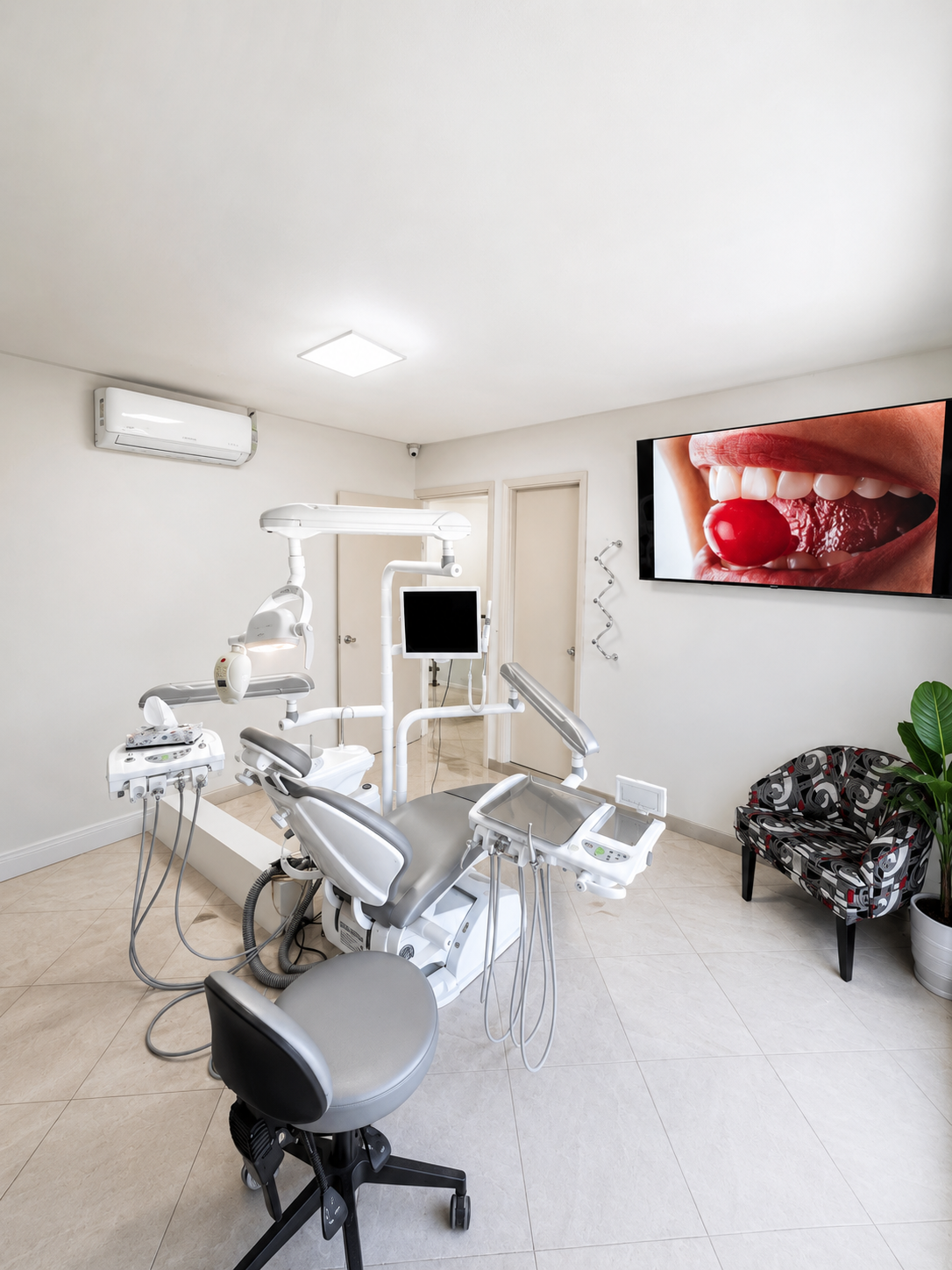 Sala de espera de la clínica de ortodoncia Dr. Marco Morales en Durango